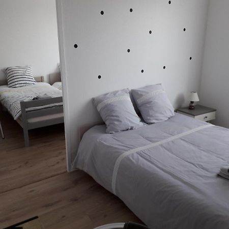 Hotel Le Corto Savigny-Lévescault Zewnętrze zdjęcie